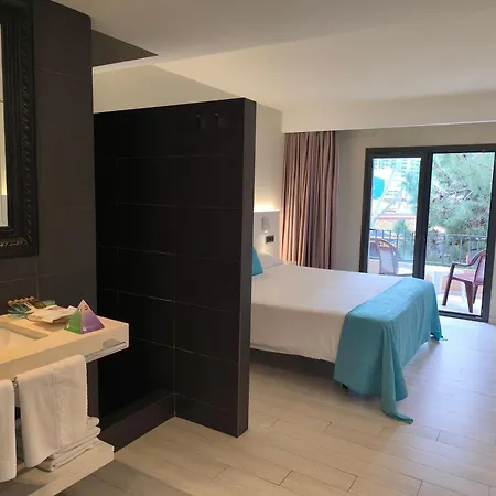 La Terrassa 3* بلاتجا ذارو