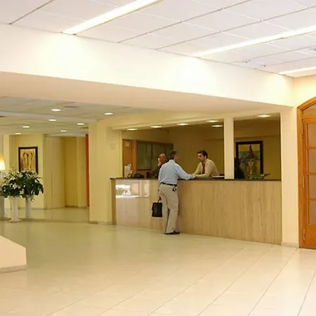 ホテル La Terrassa 3*