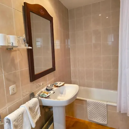 拉特拉萨spa酒店 酒店 普拉加德阿罗