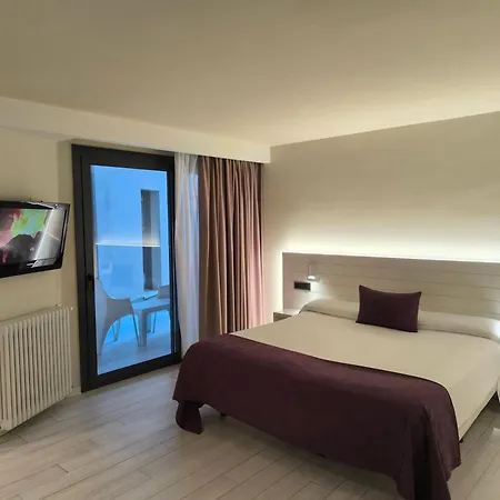 La Terrassa ホテル 3*