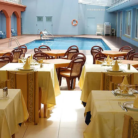 La Terrassa 3*