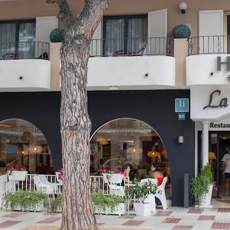Ξενοδοχείο La Terrassa 3*